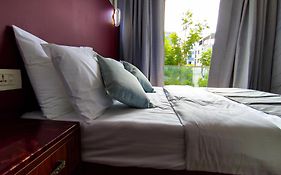 Terminal 27 Hotel